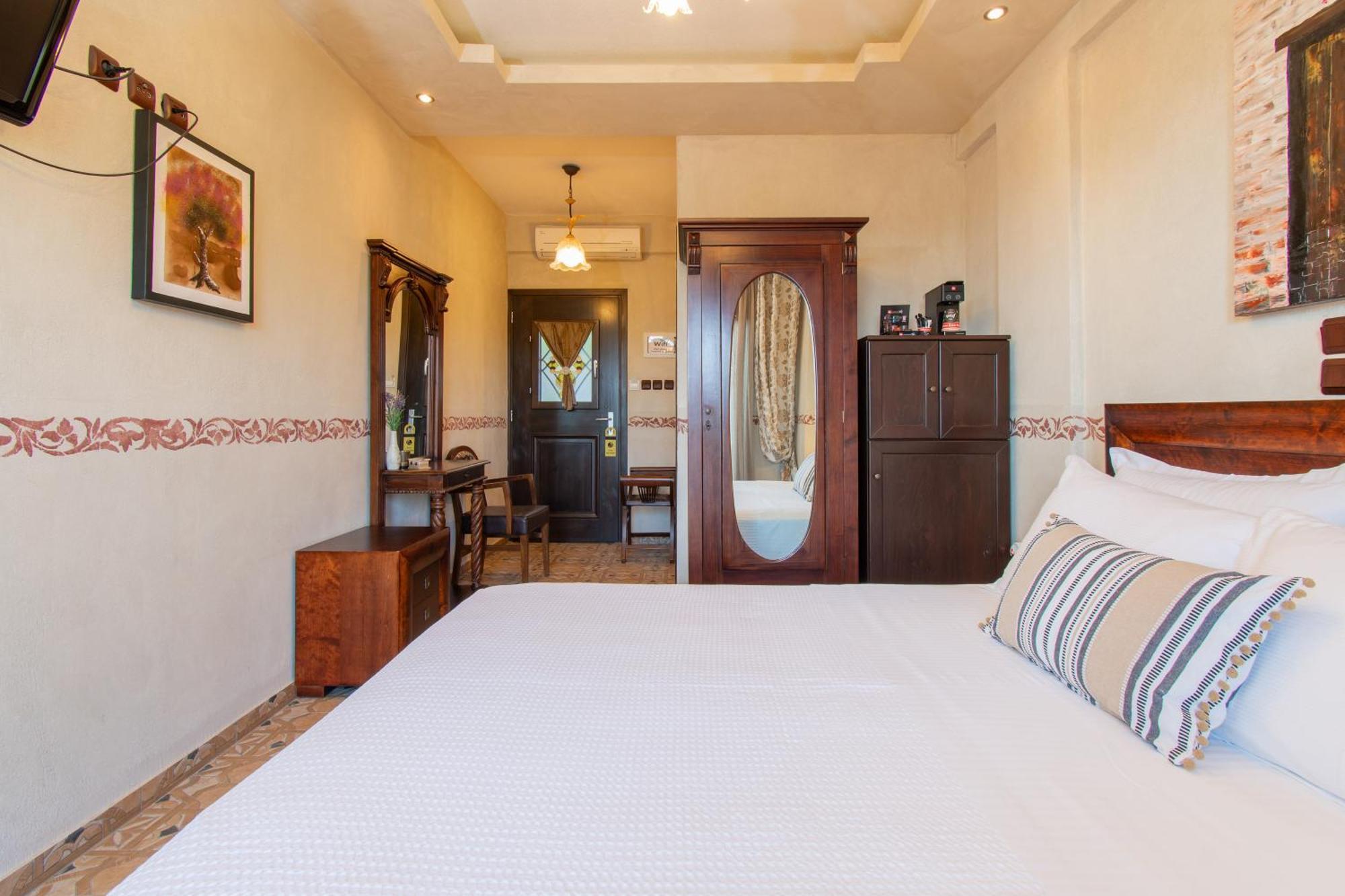Oreiades Guesthouse Parthenonas Exterior photo