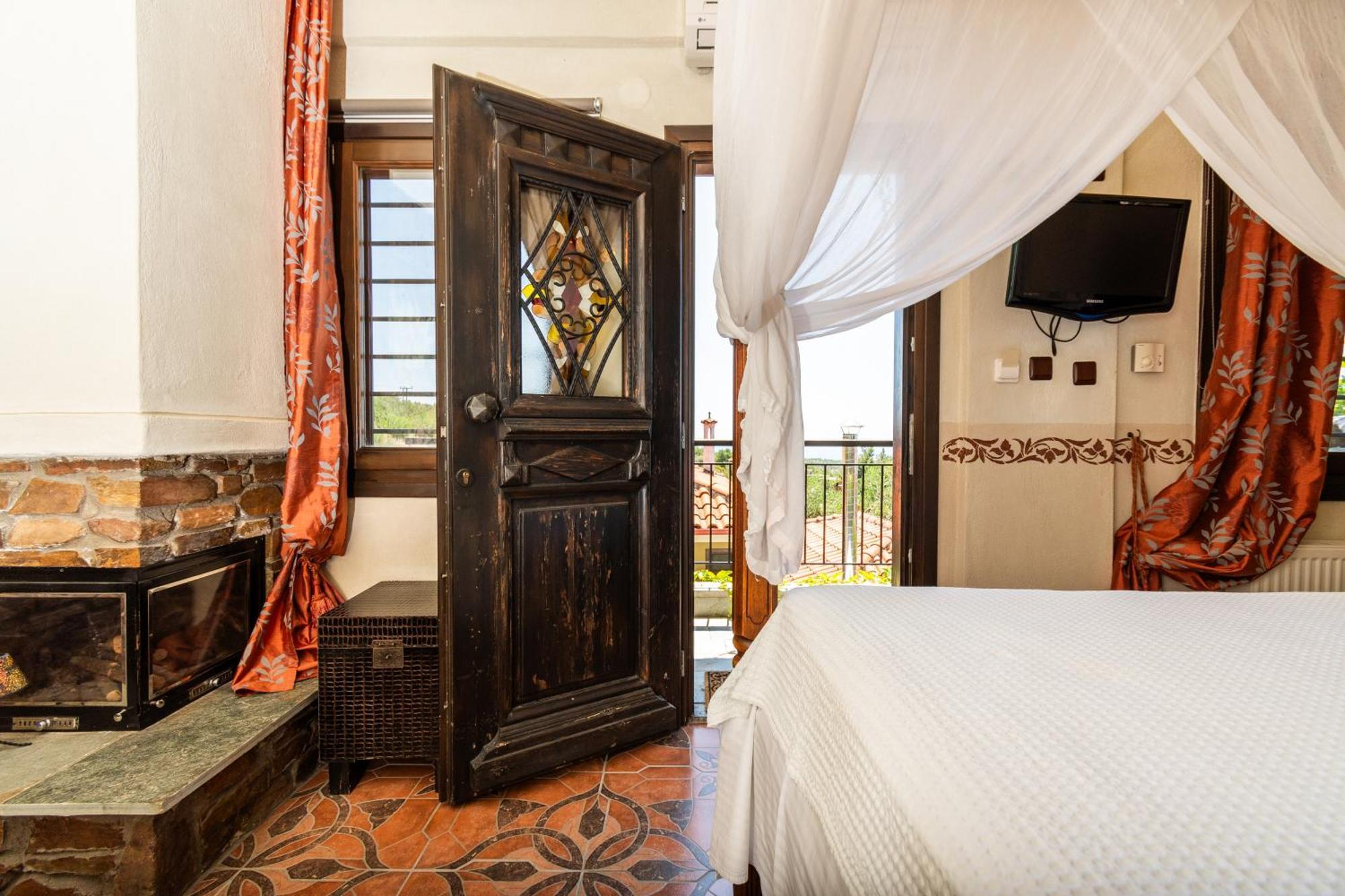 Oreiades Guesthouse Parthenonas Exterior photo