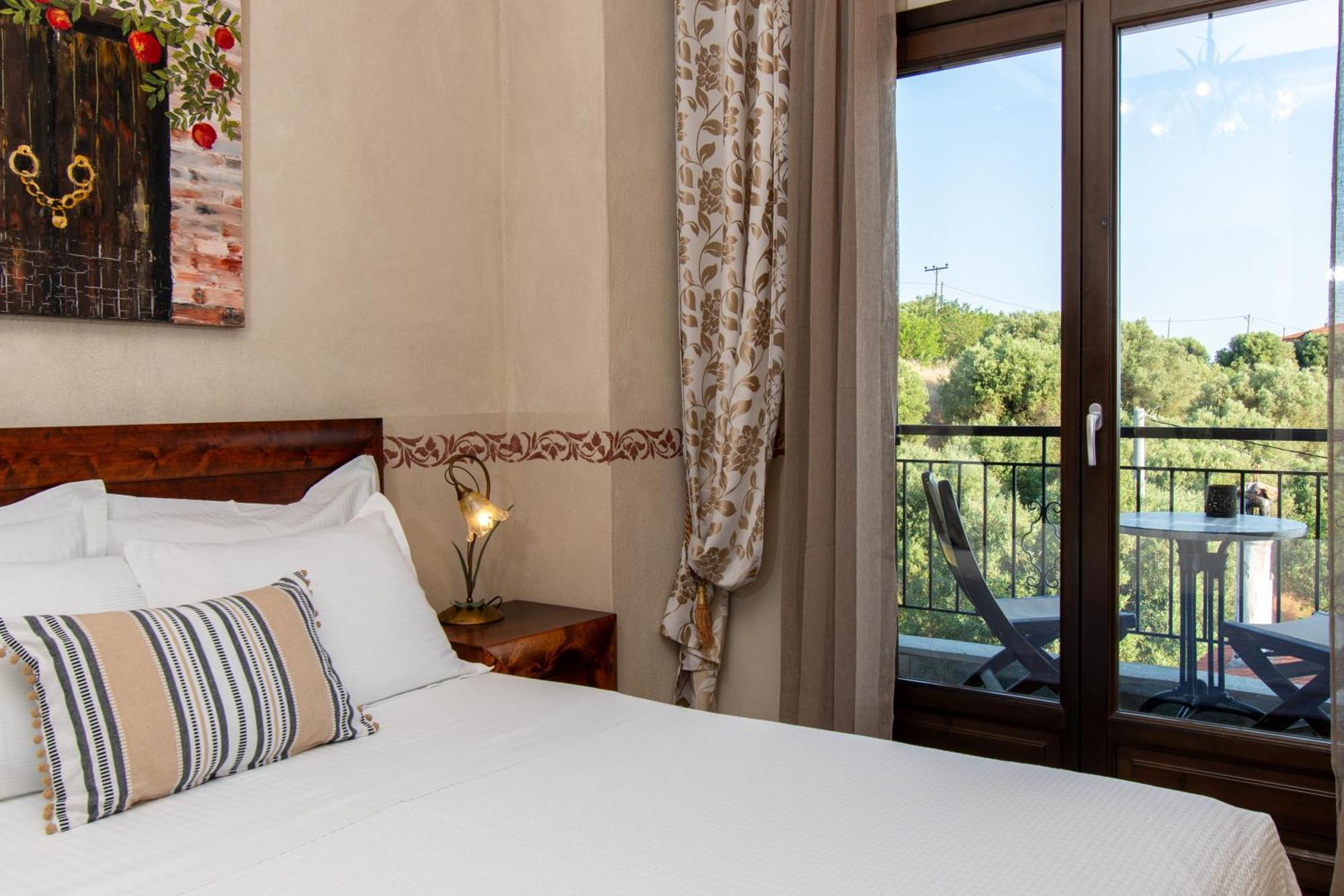 Oreiades Guesthouse Parthenonas Exterior photo