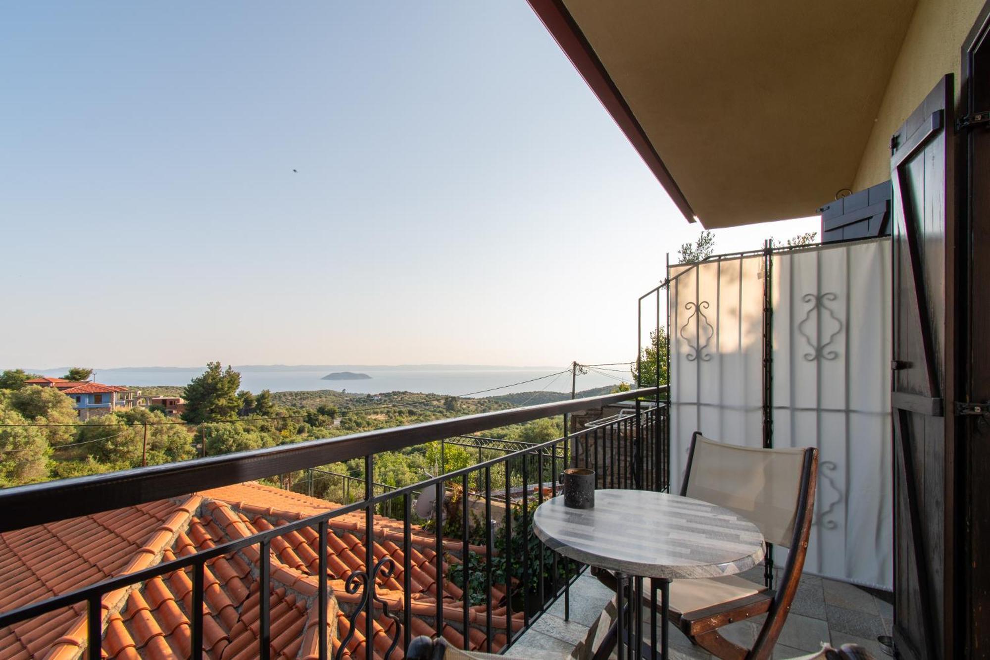 Oreiades Guesthouse Parthenonas Exterior photo
