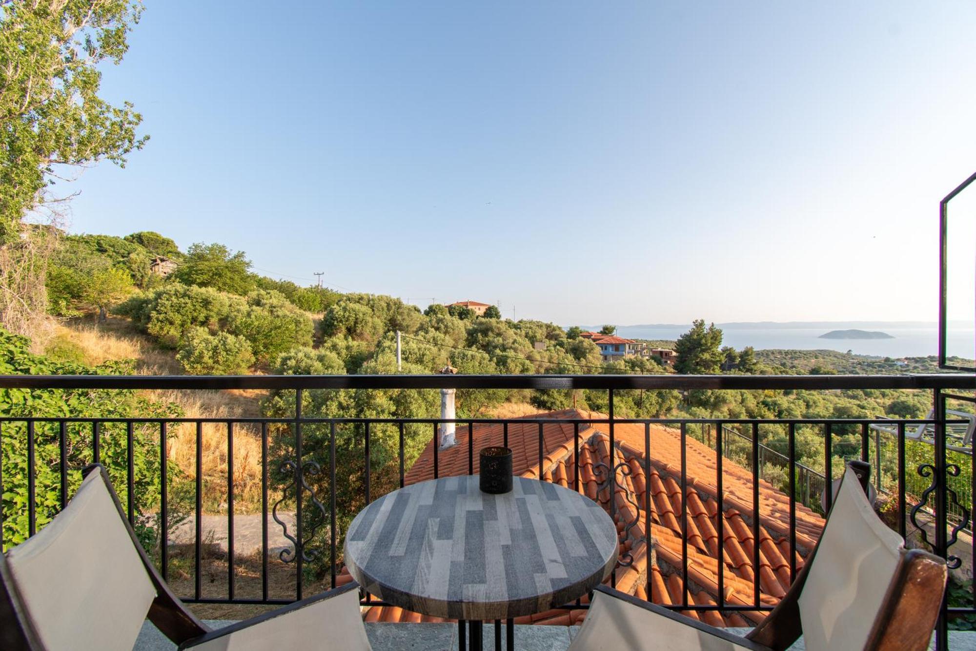 Oreiades Guesthouse Parthenonas Exterior photo
