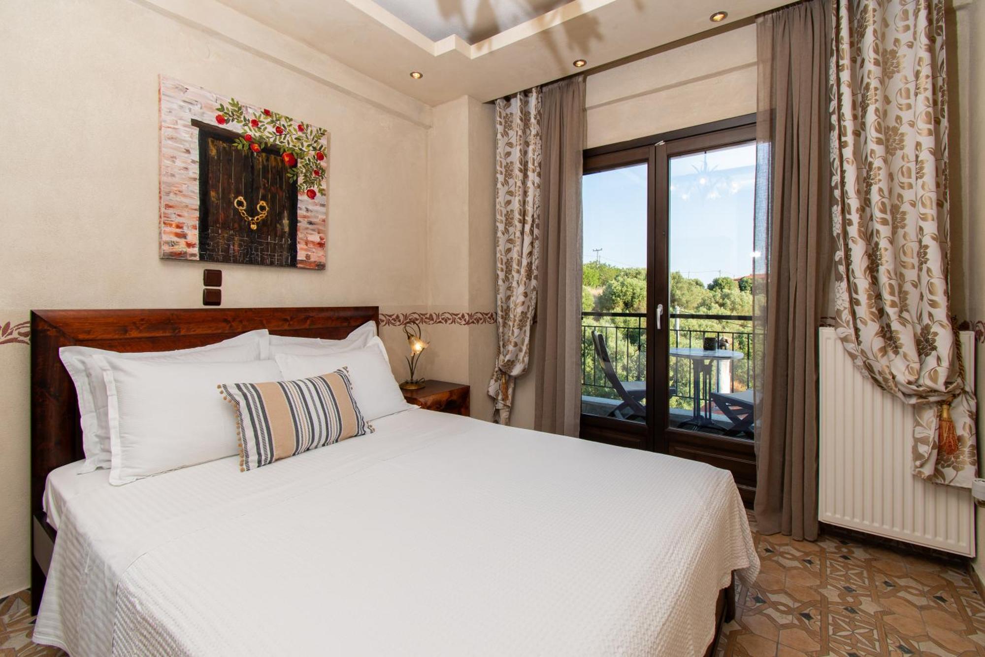 Oreiades Guesthouse Parthenonas Exterior photo